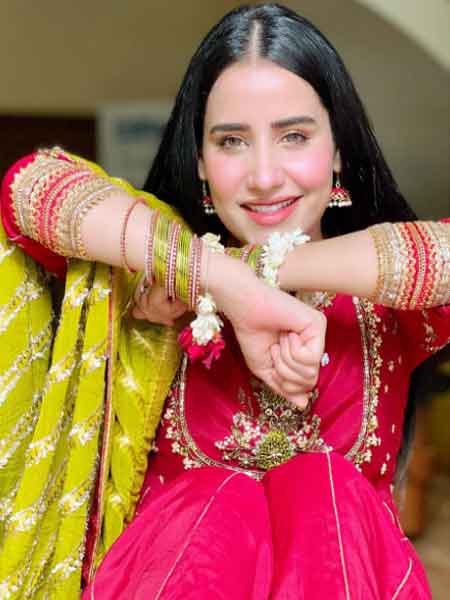 Saniya Shamshad Siyani Drama Cast 
